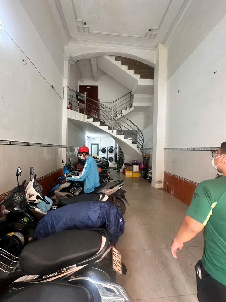 BÁN CĂN MẶT TIỀN ĐINH BỘ LĨNH BÌNH THẠNH